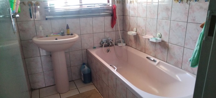 3 Bedroom Property for Sale in Tlhabane West North West